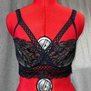 Adore Me lace & fishnet strap underwire bra fits 34DD /34E or 34DDD/ 34F